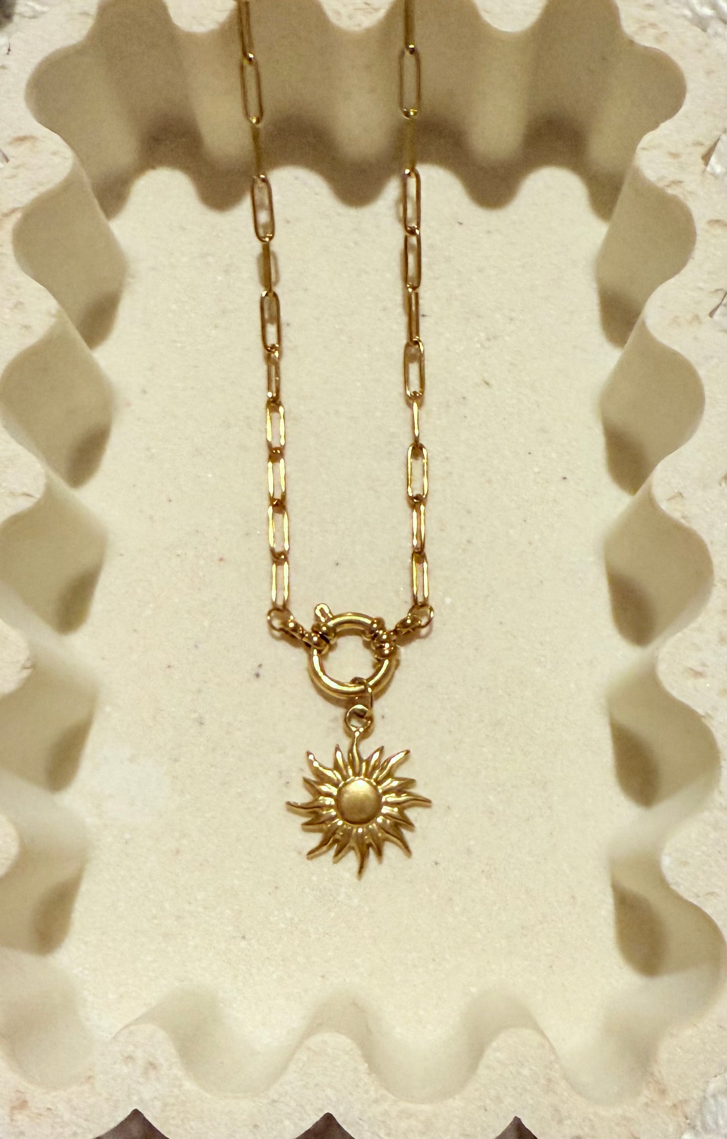 Liv gold necklace