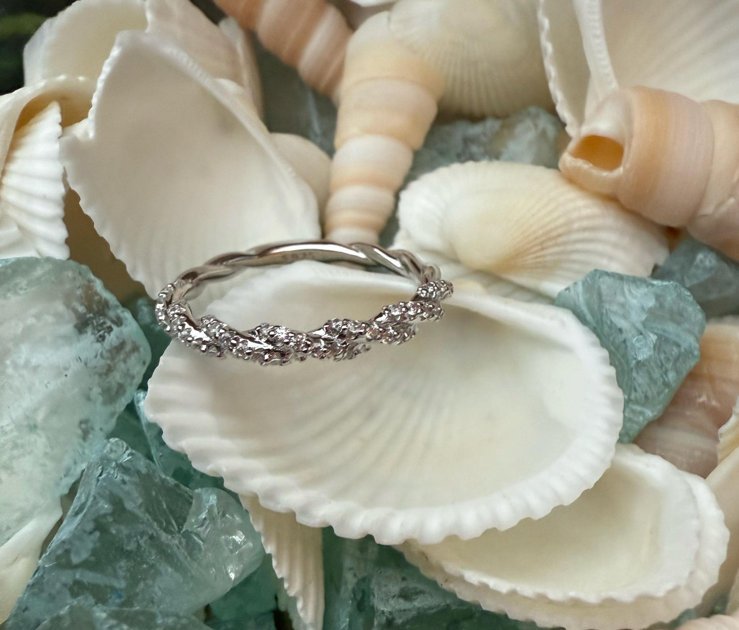 Zircon band