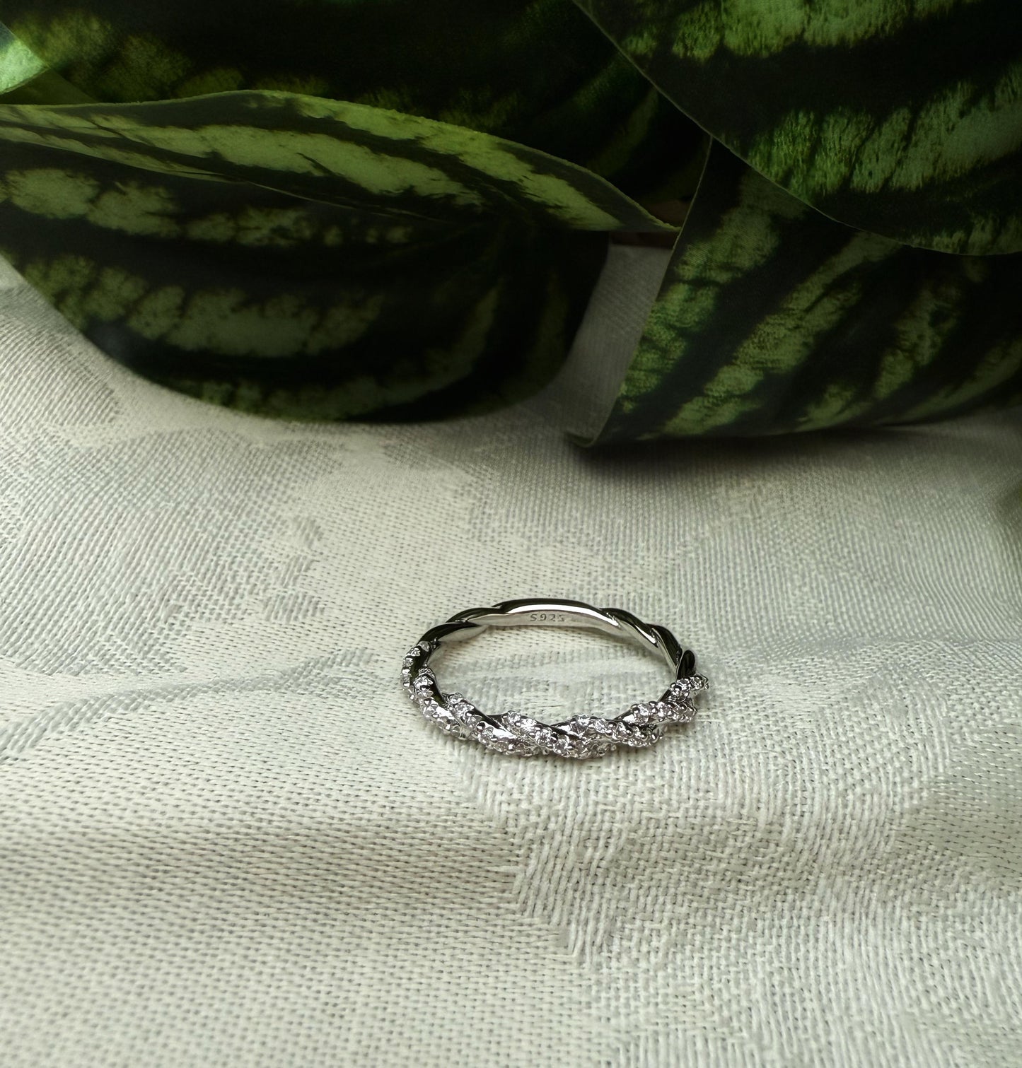 Zircon band