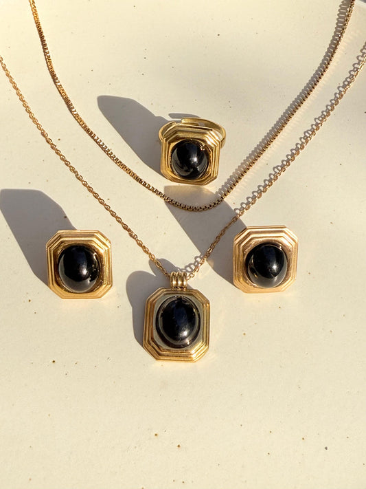 Royal shadow necklace