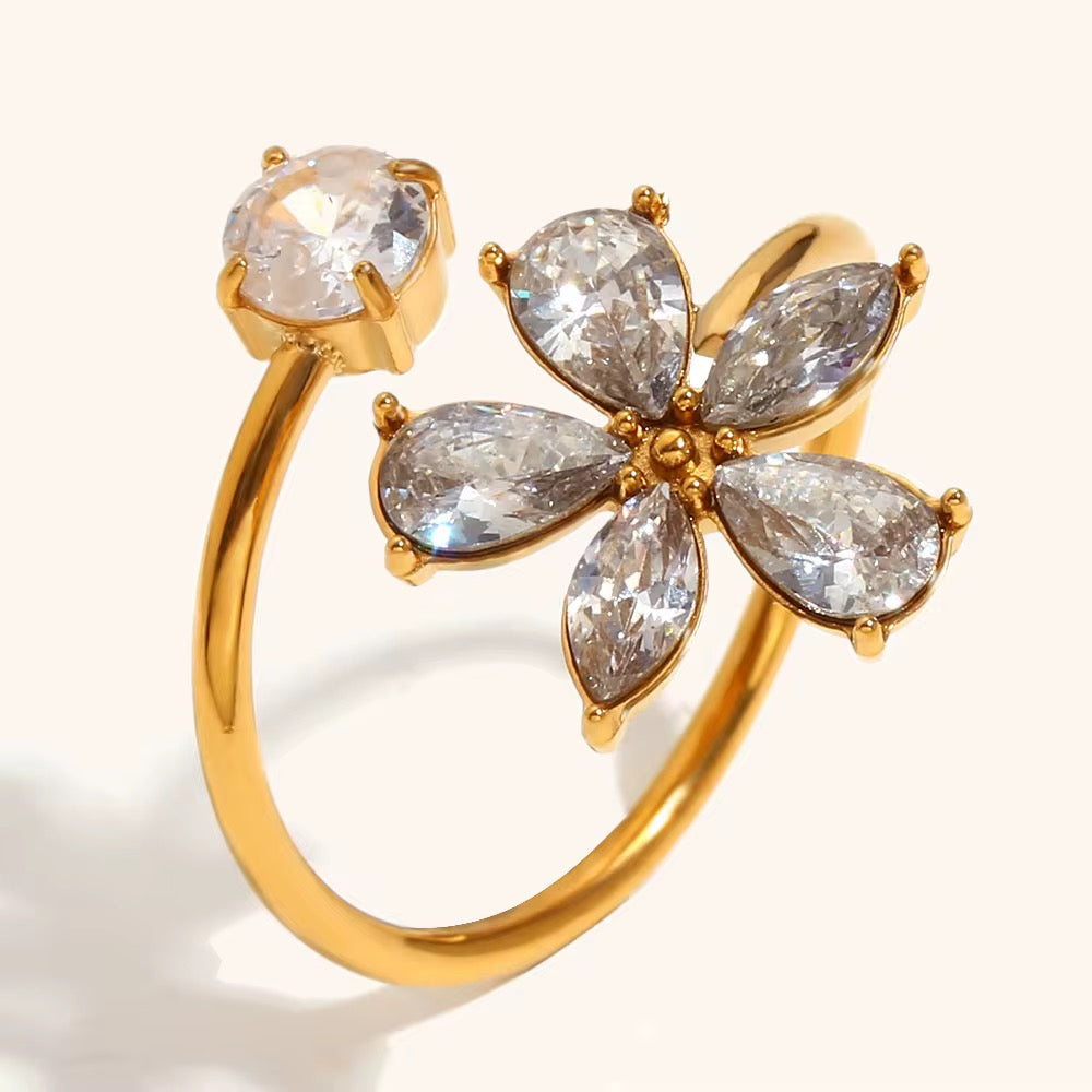 Eterna Petal Ring
