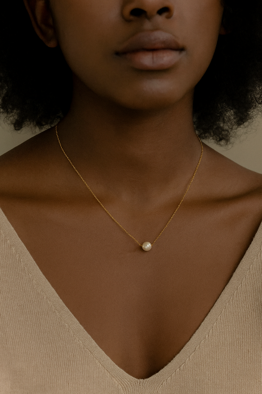 Raindrop pearl necklace