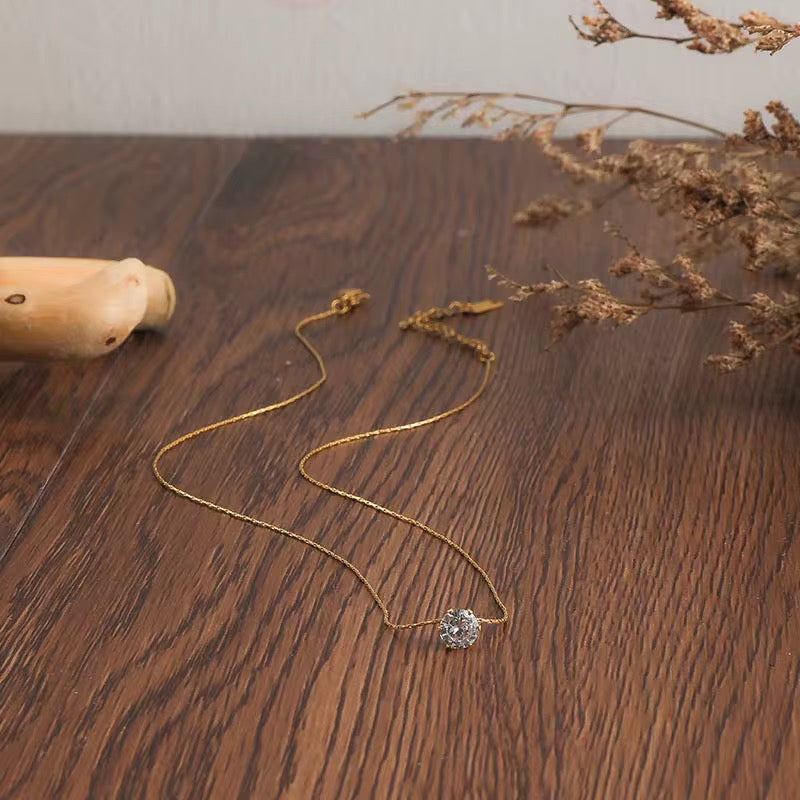 Lumi Gold Necklace