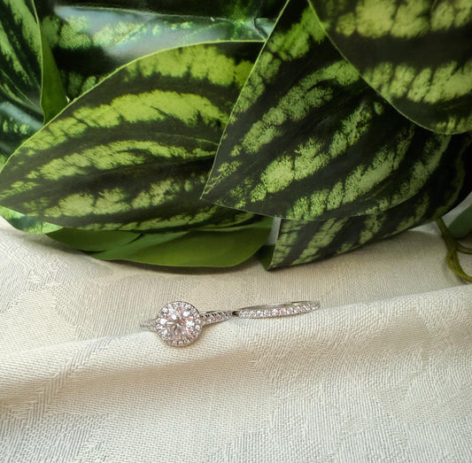 Harmonia engagement ring