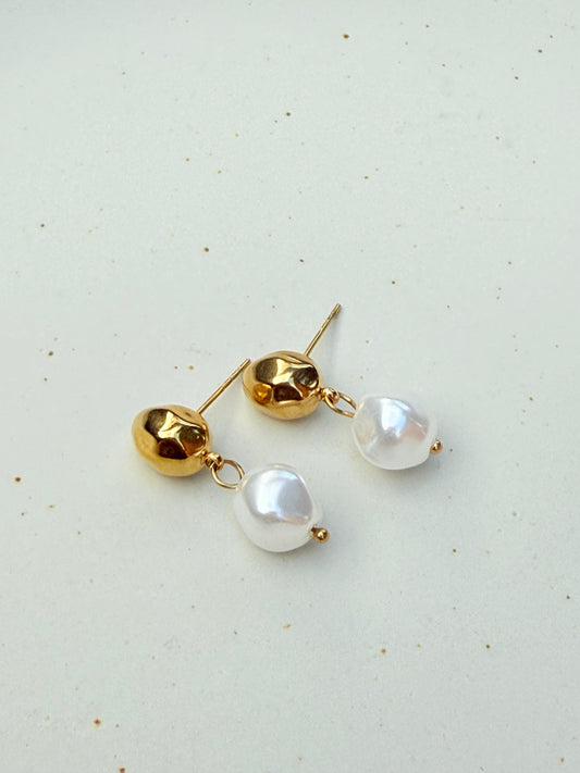 Dewdrops Pearls Earings